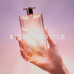 With Idôle in your hands, anything is possible! Are your ready to celebrate the most special season of the year like zendaya? Let's go, dream big. #Lancome #Idole #IdoleByLancome #Exclusivelines | Exclusive Lines | Facebook