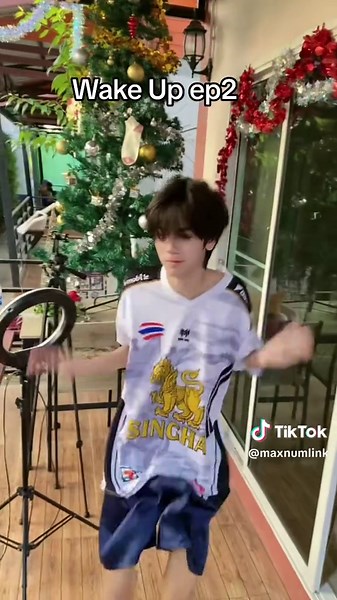 ตื่นมา ล้างหน้าไก่