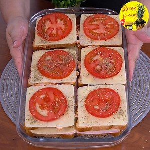 This is the perfect baked snack for the weekend 😋🥪 | Recipe is easy