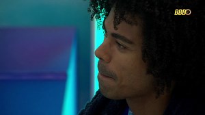 Todos foram mesmo punidos por causa da picaretagem do Alberto. E ele não levou nenhuma chamada ou punição por algo bem mais grave do que uma roupa de festa. #BBB