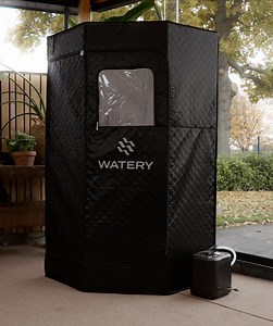 🔥KJEMPE INTRODUKSJONSTILBUD! [SPAR 1209 KR!]🔥 Byd velkommen til vår helt nye premium “Ambience”-dampsauna fra Watery. ✅ Temperaturer helt opp til 65°C - perfekt for dyp avslapning og detox ✅ Komplet sett med alt inkludert - fjernkontroll, stol, teppe, slanger og dampgenerator ✅ Perfekt sammen med isbad - skap effektiv kontrastterapi for maksimal restitusjon ⏳ INTRODUKSJONSTILBUDENE ER MEGET BEGRENSET - SKYN DEG! 👉 Bestill dem her, før prisen stiger: https://watery.no/products/watery-dampsauna