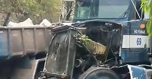 Rastra cisterna impacta contra varios vehículos pesados en El Carrizal