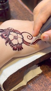 Arabic work | motif style 💛✨👌 2024 #hassanmehndiparlour #mehndi #mehndidesign | Hassan mehndi expert