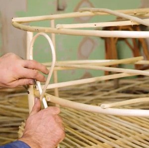A unique hand-woven baby crib! | 5-Minute Crafts Play