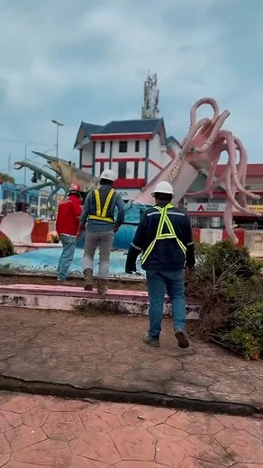 49K views · 1K reactions | Dah berapa tahun ya Sotong dengan Udang Marang ni kat sini 沈. Lepas ni dah tiada, hanya tinggal kenangan dan gambar. Kredit mr.leh69 #pilihan1pantaitimur #gegar | GEGAR | Facebook