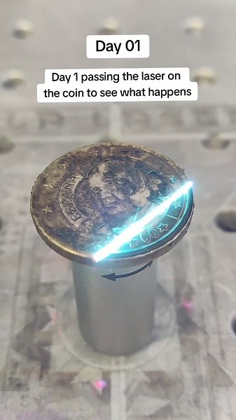 Day 1 passing the laser on the coin to see what happens #vilalaser #curiosity #day1 #asmr #curiosity #coin #moeda #satisfying #satisfatório #curiosidade #day6 #foryou | Vila Lazer