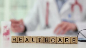 Arzt schriftlich Rezept liest Ergebnisse oder: Stockvideos & Filmmaterial (100 % lizenzfrei) 3992897735 | Shutterstock