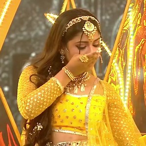 6K views · 439 reactions | Nazar Jo Teri Lagi Main Deewani Ho Gayi...!!#arunitakanjilal dance performance on the stage of the #indianidol #singers #shreyaghoshal #BajiraoMastani #songs #stageshow | Singer Fan. Club | Facebook