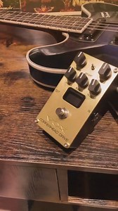 Este pedal recria o timbre de amplificador full stack clássico, usado...