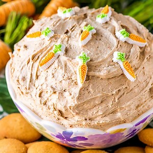 Carrot Cake Dip! Rich carrot cake and creamy cake batter dip collide in this easy-to-make party dip that's ideal for spring and perfect all year round. Use your favorite cookies for dipping to really accent the classic spice cake flavor. GET THE RECIPE: https://homemadehooplah.com/carrot-cake-dip/ | Homemade Hooplah