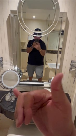 Tour of the two Queen Strip View Palazzo Suites here at the Venetian Las Vegas. | The Hat Show