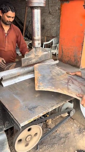 Drain WaterBalde Bends Hydraulic Press Machine#agriculture machines #trendingvideo #viral_video #technicalwork #tiktokviral | Fsboling tools Spain