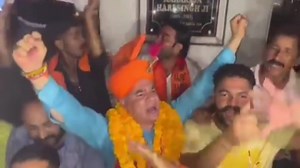 Ravinder Raina BJP president reached Maharaja Hari singh Statue and celebrate declaration of 23 Sept as A holiday | STATE WIRE | Facebook