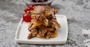 Delicious Homemade Chocolate Turtles Candy Recipe