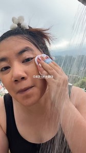 76K views · 643 reactions | Waterproof na waterproof nga naman talaga etong Pearl Face Powder ni Sacelady!!朗 #aizatries #sacelady #pearlfacepowder #oilcontrolchallenge #sacelady #4in1powder | Aiza Daily - Aiza Gaya Gaya | Facebook