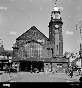 Der Bahnhof mit Bahnhofsvorplatz in Hagen, Deutschland 1930er Jahre. Hagen main station, Germany 1930s Stock Photo - Alamy