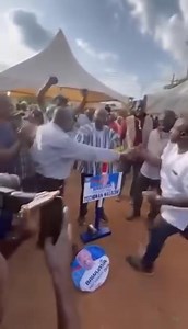 Dr. Bawumia and his steer! 🤗😁 | Faiza Abdulai