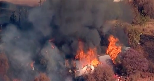 Coches Fire in Lakeside destroys 6 homes, forces evacuations