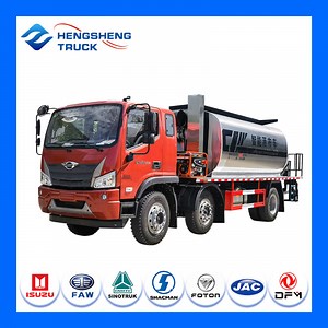 [Hot Item] Foton 4X2 4X4 Bitumen Spreader Truck for Asphalt Road Construction