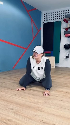 28 reactions · 8 comments | KLUB DDS to najlepsze, co ostatnio zrobiłam na DDS. Kocham to, jak dużo dziewczyn jest ze mną. Musiałabym mieć gigantyczną salę, aby Was wszystkie pomieścić 﫶 Dzisiaj nagrywałam na niedzielę KONDYCJĘ 10 plus trochę SPLITÓW i jak widać na załączonym obrazku, ciężko było mi się podnieść po interwale stworzonym z #animalwalks 藍藍 Będzie  Które zajęcia klubowe są Twoimi ulubionymi? | DDS FIT | Facebook