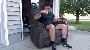 Large Power Lift Recliner Chair 4 Motor Lay Flat Recliner with Massage Heat for Adults,Up to 400 LBS, Adjustable Headrest Backrest Recliners with 2 Remote Controls and 2 Cup Holders