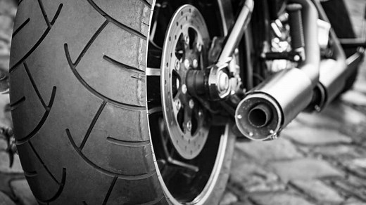 Wide Rear Tire Motorcycle — Is Bigger Really Better?