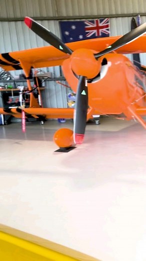 Shiiiiiiineeeeeey! The Wolf Pitts Pro and S1-11X looking fine on this chilly morning 😁🫦💯❤️‍🔥 #wolfpittspro #pitts #aerobatics #aircraft #Aviation #aviationdaily #avporn #avgeeks #avgeek #fly #planes #aeroplanes #biplane #paulbennet #paulbennetairshows @wolfpittspro | Paul Bennet Airshows