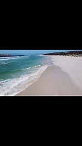 The wind was howling and the swell was messy but Almonta Beach was still beautiful 👌🏼 #southaustralia #southaustralianbeaches #almontabeach #almontabeachcoffinbay #squeekysand #crystalwater | 𝗂𝖿𝗇𝗈𝗍𝗇𝗈𝗐__𝗍𝗁𝖾𝗇𝗐𝗁𝖾𝗇