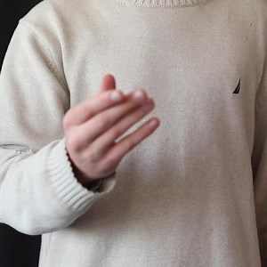 The ZURU Fidget Cube: the ultimate toy for fidgeters of all ages. Spin, roll, breathe, flip, glide and click to your heart's content 😎 https://bit.ly/3hn5Ri4 | The Warehouse