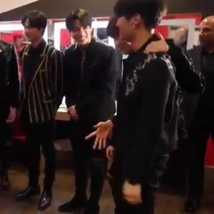 Sope smiling at each other and Yoongi giving Hoseok a shoulder massage 💜💜 Credits: dailysobi #SOPEForever 🎧 | SOPE PH