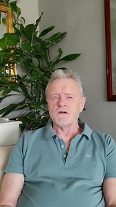 72K views · 3.8K reactions | Hej! Här kommer fredagsmeddelandet. Trots att jag har varit ett medium i många år kan jag ibland komma till en punkt då jag inte vet vad jag ska göra. När jag är där så tömmer jag mitt sinne och väntar på att svaret ska komma från ”den andra sidan”, då det kommer inom mig. Detta har löst många problem. Ta hand om er och ha en trevlig helg! Terry | Terry Evans Vänner | Facebook