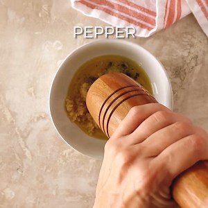 6.3K views · 47 reactions | Roasted Fingerling Potatoes is the easiest side dish you will ever make! 3 pounds fingerling potatoes 2 tablespoons extra virgin olive oil 6 cloves garlic , minced 2 tablespoons chopped rosemary, about 4 sprigs 1 teaspoon kosher salt 1/2 teaspoon fresh ground black pepper Recipe! > https://www.theslowroasteditalian.com/oven-roasted-rosemary-garlic-fingerling-potatoes-recipe/ | The Slow Roasted Italian | Facebook