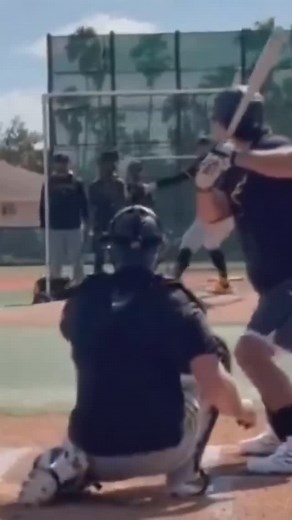 How hard is it to hit a 100mph fastball? Shirt - @baseball_lifestyle101 (MAX10) Gloves - @brucebolt.us (FRIES) Bat - @oldhickorybat #baseball #bl101 #hitting #baseballlife #explore | Max Fries - Baseball