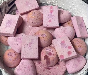 51K views · 2.9K reactions | Fluffy & Powdery Gym Chalk Crumble | Snow Fairy ASMR | Facebook