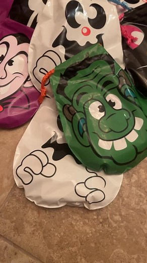 2.6K views · 29 reactions | Last chance for Halloween Garland Kits!!! #halloweencraftsforkids | Home & Harmony by Brittany Marie | Facebook