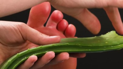 Passos Fáceis para Obter Pés Macios como de Bebê