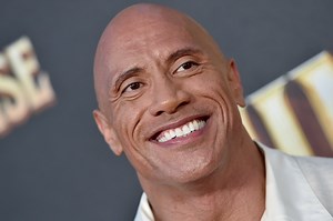 Dwayne Johnson Can Bench Over 400 Pounds