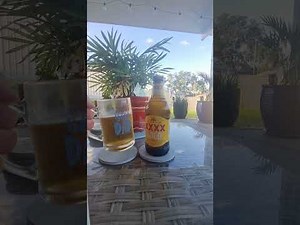 XXXX Gold Aussie beer review and yarn.