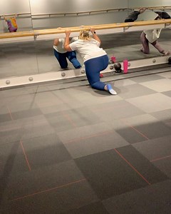 🔥Classic Workout with Nicole🔥 ❤️Pure Barre ❤️is a fresh and effective full-body workout 💪that improves strength, endurance, flexibility, coordination, and balance in 50 minutes or less. Commit to consistency and see long-lasting health benefits! 🥰 #purebarresouthernpines #purebarre #purebarreanniversary #purebarreresults | Pure Barre