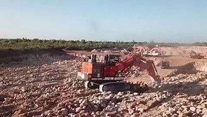 EX1900-6 is woking in Mombasa Cemen's Cement Mine, Kenya. | Hitachi Construction Machinery Middle East Corporation FZE (HMEC)