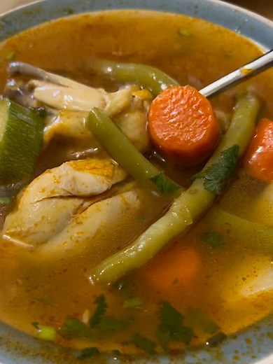 4.2K views · 56 reactions | Un caldo de pollo para la gripa con este clima frio que se aproxima | Miguel Montoya Legado | Facebook