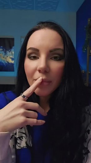 Goddess Alexandra Snow (@dominasnow__)’s videos with original sound - Goddess Alexandra Snow