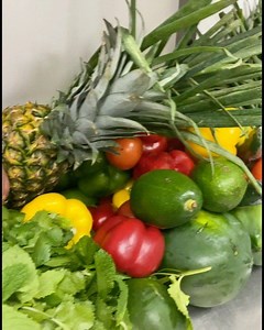 Winter vegetable soup with Indian spices served with homemade garlic bread! 🥖 🍲 🥦 | Namaste Lounge