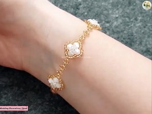 How to Make a Beautiful Crystal Clover Beaded Bracelet Tutorial 🛠 Materials 👇 🟣 Seed beads (11/0) 🟣 Crystal beads (4mm) 🟣 Beading needle (no.11) 🟣 Fishing line (0.20mm) 🟣 Lock-clasp and ring apparatus 🟣 Round nose pliers and scissors | Wedding Decoration Ideas