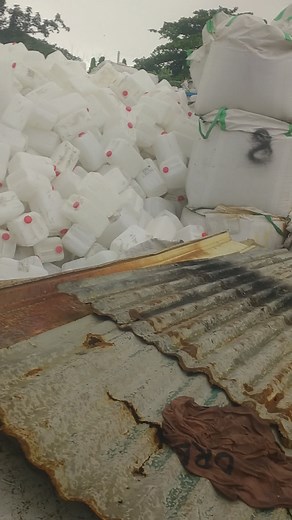 20liters white galoons pm 2000 pcs | Marcos Laganzo