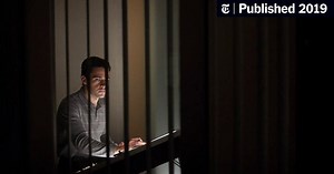 ‘Piercing’ Review: A Killer Romance