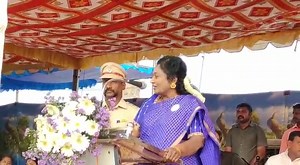 Released stickers and posters of #G20 Logo in #Puducherry for Branding of #G20 Logo org. by Information & Publicity Department at Puducherry. புதுச்சேரி செய்தி மற்றும் விளம்பரத்துறை சார்பில் நடைபெற்ற நிகழ்ச்சியில் #G20 இலச்சினை பொருந்திய சுவரொட்டிகளை வெளியிட்டேன். #G20India #G20indiapresidency | Tamilisai Soundararajan