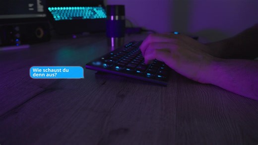 Stoppt Gewalt! Zeigt REspect! Hasskommentare, Beleidigungen und weitere Formen von Gewalt verbreiten sich im Netz rasend schnell. Diese können nicht nur strafbar sein, sondern sind vor allem für die Betroffenen verletzend und belastend. Aber wie verhaltet ihr euch in solchen Situationen richtig, wenn ihr Zeuge oder Betroffener seid? • Einschreiten: Argumentiert sachlich gegen diese Kommentare. • Dokumentieren: Sichert die Beweise und erstellt einen Screenshot. • Melden: Meldet den Fall bei der j