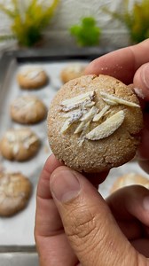 Soft Healthy and Delicious Almond Cookies Recipe Almond flour : 2.5 cups Melted butter : 1/2 cup Honey : 1/4 cup Chopped / sliced almonds : 1/4 cups Powdered sugar optional to sprinkle on top #recipe #chefjeet #cookies #healthy | Chef Jeet Bisht