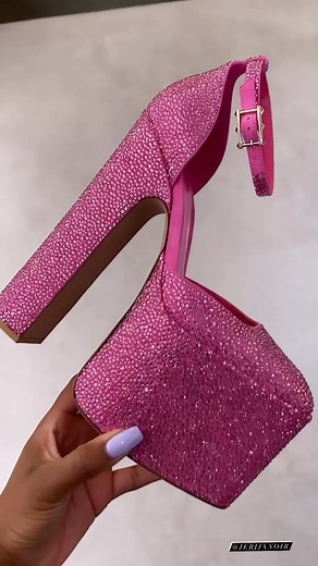 The iconic pink @maisonvalentino platform pumps have been given a sparkling makeover just in time for party season. Priced at $2,450, Hot! Or Hmm…? * #valentino #bombaccessories #fashionbombdaily 📸 @jerijxnoir Blogged by @limo_x | Fashion Bomb Daily